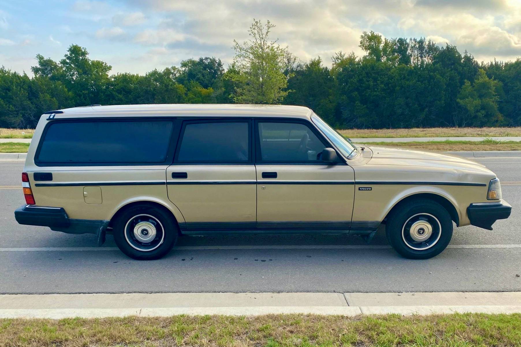 Volvo 240 wagon